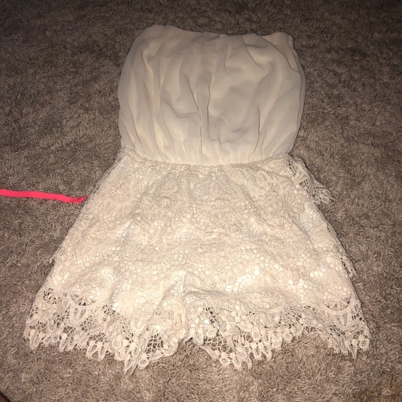 Cream romper - Picture 1 of 1